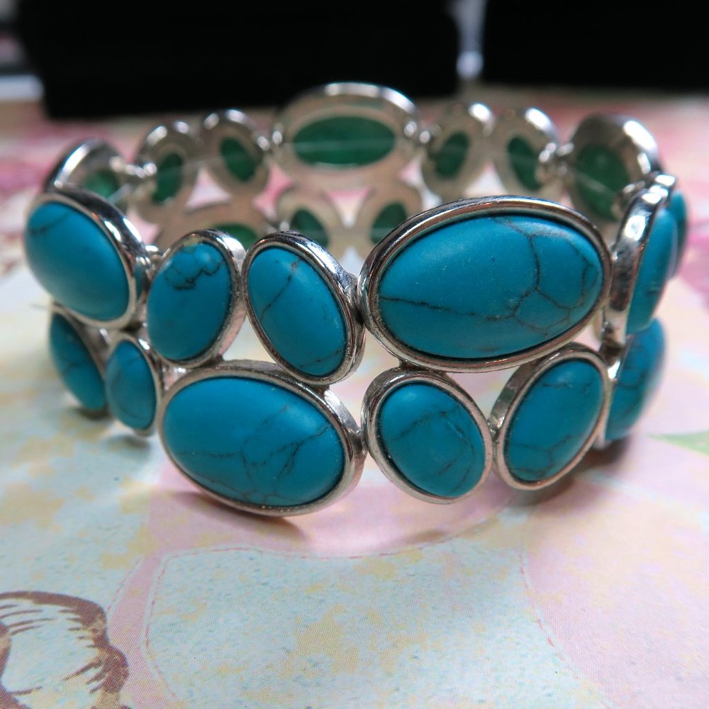 Chunky Turquoise Stone Jeweled Silver-Link Bracelet - Picture 3 of 3